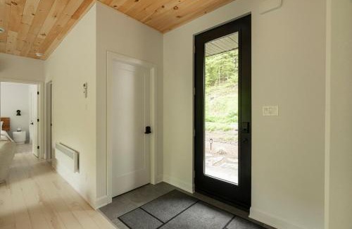 La Conception Casa | Forest Refuge - Fire - HotTub - Tremblant 15 min