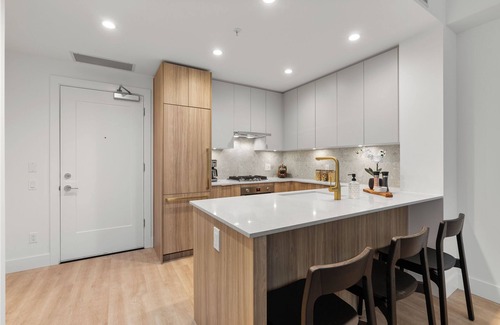 Lynn Valley Apartamento | Forest Retreat - Fully Furnished 1 bedroom in Lynn Valley