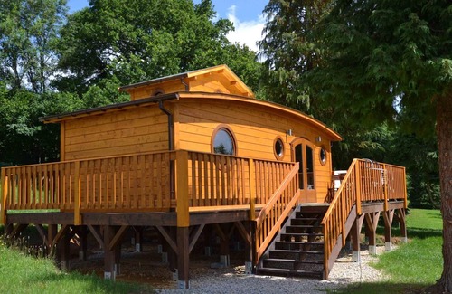 Radon Cabaña | Chalet acogedor en el bosque con terraza, actividades al aire libre y acceso a granja pedagógica