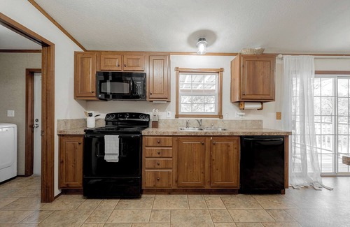 Conroe Casa | Forest Side manufactured home in Richards - 3 bedrooms