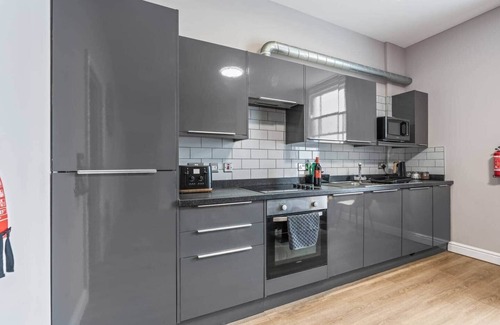 Forest Fields Apartamento | Forest Suite Stay | Free Parking incl.