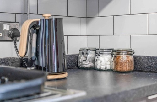 Forest Fields Apartamento | Forest Suite Stay | Free Parking incl.