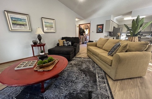 Mount Ida Condominio | Forest view, log-sided two bedroom, two bath condo on Lake Ouachita. by RedAwning