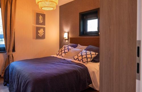 Maubray Casa | Forest-View Mansion, Hainaut