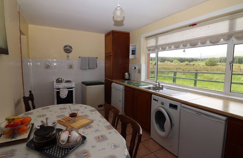 Ballinskelligs Casa | FOREST VIEW, pet friendly in Ballinskelligs, County Kerry