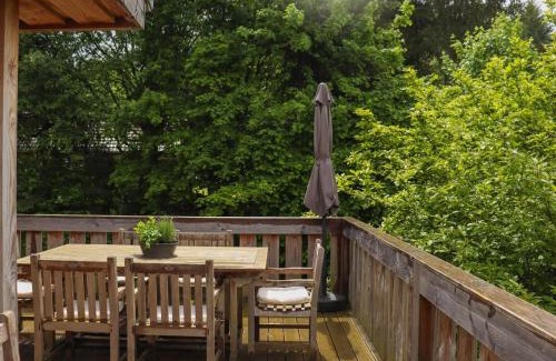 Nisramont Casa | Forestside Escape near Lake