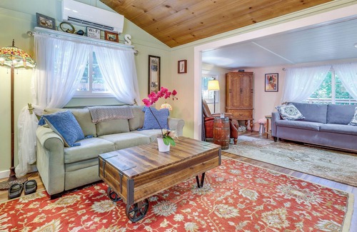 Hacienda Cabaña | Forestville Vacation Rental w/ Russian River Views