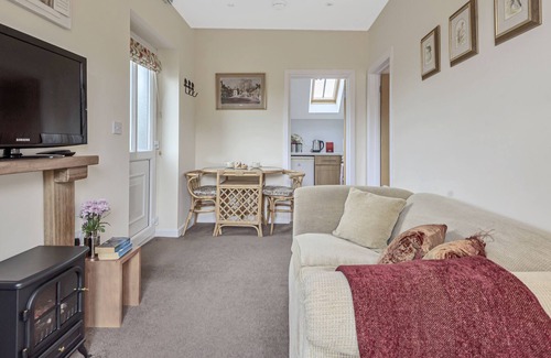Pulham Cabina | Forget-me-not a perfect base for two for exploring the countryside