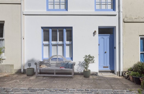Chysauster Cabaña | Forget Me Not Cottage - a cottage that sleeps 4 guests in 2 bedrooms