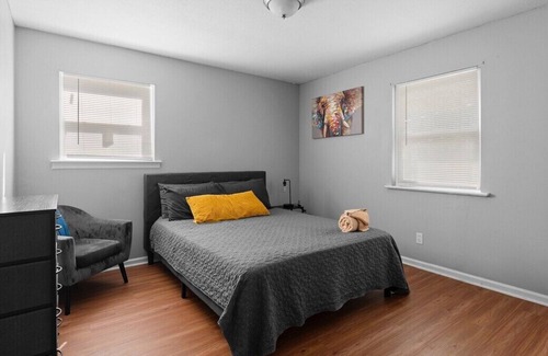 Lupton City Casa | Forget your worries in this spacious and serene space