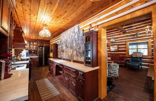 Mayfield Cabina | The Forks River Lodge - 8895 Supply Rd Histonic River Lodge 10 acres para 15 personas