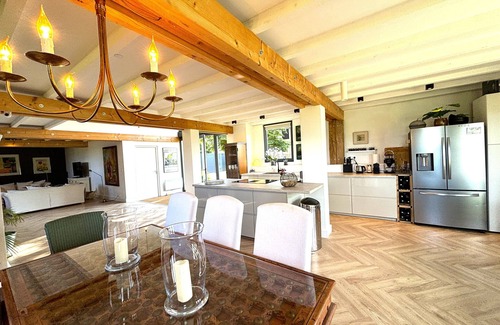 Coux-et-Bigaroque-Mouzens Casa | Former tobacco barn renovated as a loft, with heated pool and enclosed garden