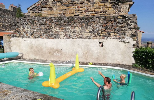 Chalus Casa | Former priory with garden, located above the village