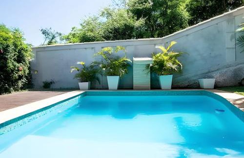 Portal da Ferradura Casa | Formidável Casa com Piscina em Cond.