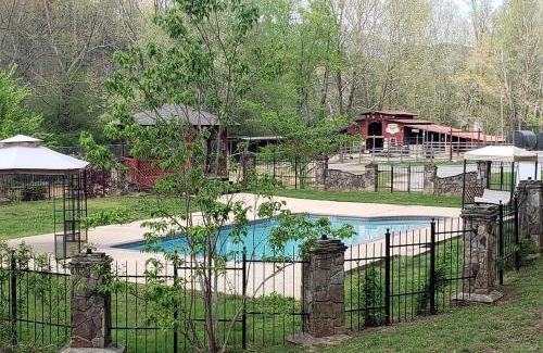 Dahlonega Complejo | Forrest Hills Mountain Resort
