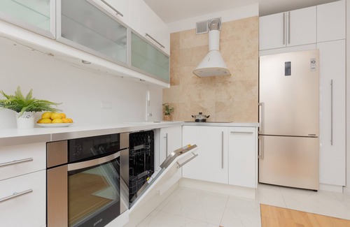 Bemowo Apartamento | Fort Bema Apartment by Renters