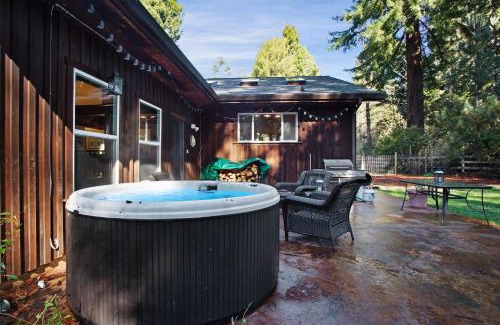Fort Bragg Casa | Fort Bragg Farmhouse