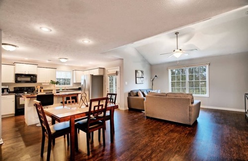 Oak Grove Casa | Retiro de Fort Campbell: 3 habitaciones, admite mascotas