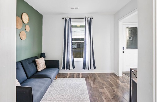 Oak Grove Casa | Fort Campbell Serenity: 3 habitaciones, admite mascotas en un callejón sin salida