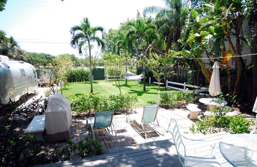 Victoria Park Cabaña | Fort Lauderdale Cottage en su propio lote en Victoria Park, cerca de Las Olas y la playa