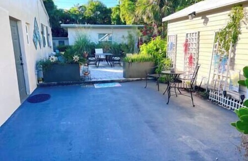 Middle River Terrace Apartamento | Fort Lauderdale Cottage - Free Parking near Beach