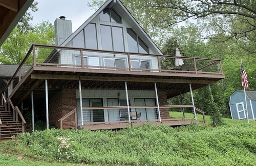Friendsville Casa | Fort Loudoun Lakeside Getaway!