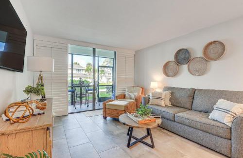 Fort Pierce Apartamento | Fort Pierce Condo with Screened Porch Walk to Beach