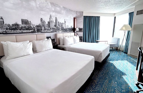 Downtown Detroit Hotel | Fort Pontchartrain Detroit, a Wyndham Hotel