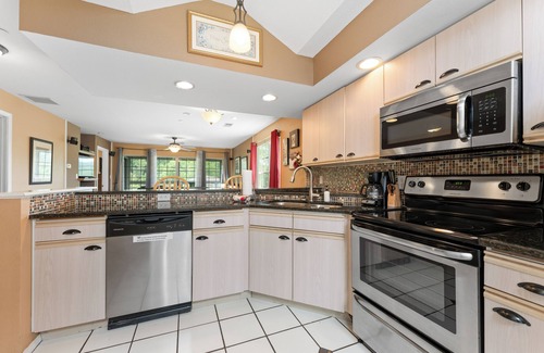 Branson Condominio | Fort Taneycomo - ¡Condominio actualizado de 2 habitaciones y 2 baños ubicado en Fall Creek Resort!