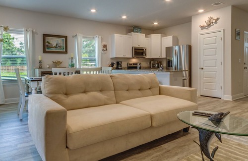 Wright Casa | Fort Walton Beach Vacation Rental ~ 8 Mi to Beach