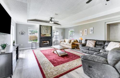 Wright Casa | Fort Walton Beach Home with Grill 4 Mi to Beach!