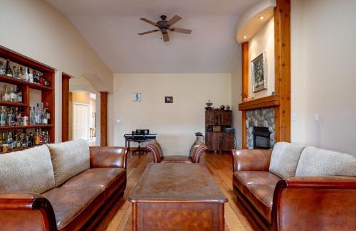 Langley Casa | Fort Wine Manor, Entire Private Estate Home