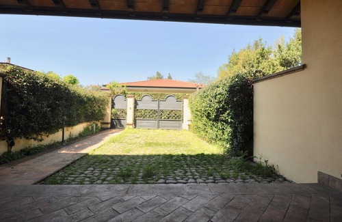 Seravezza Villa | Villa con jardín en Forte dei Marmi 1500m del mar, jardín, barbacoa, wifi