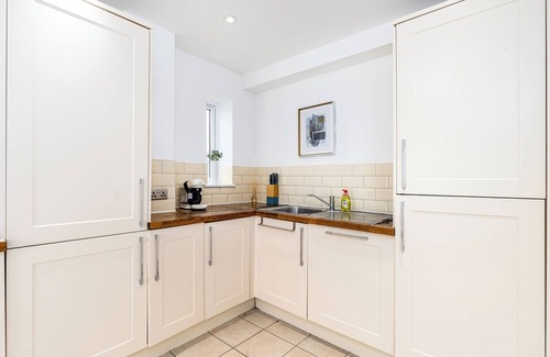 Staple Hill Casa | Fortified 4 bedroom Holly Lodge