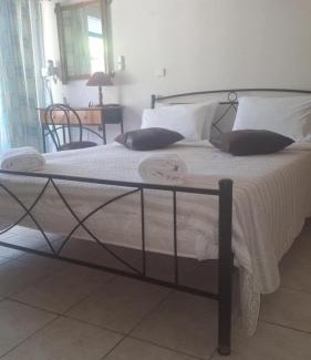 Paralia Agias Fotinis Apartamento | Fotini Apartments