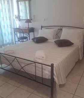 Paralia Agias Fotinis Apartamento | Fotini Apartments