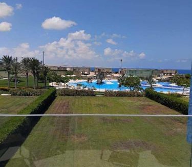 Ad-Dab'ah Apartamento | Fouka Bay Stylish 3BR Sea and Pool