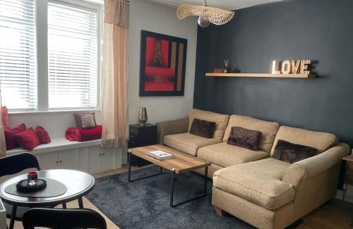 Dunfermline Apartamento | Foundry Street Apartment 1 - Dunfermline City Centre