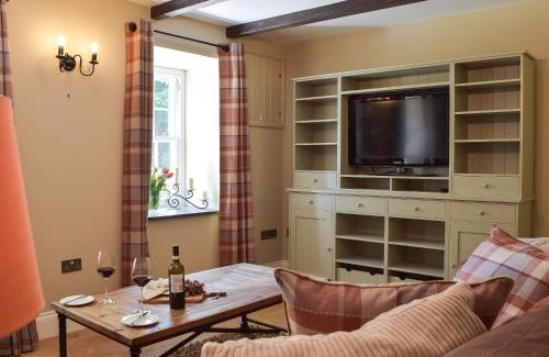 Eglwyswrw Casa | Fountain Hill