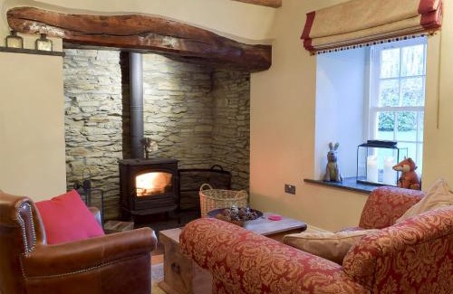 Eglwyswrw Casa | Fountain Hill