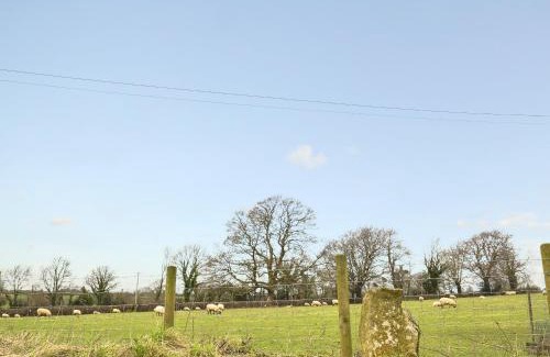 Eglwyswrw Casa | Fountain Hill