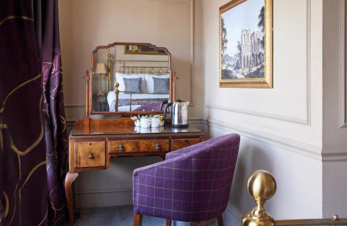 Cowes Hotel | Fountain Inn by Greene King Inns