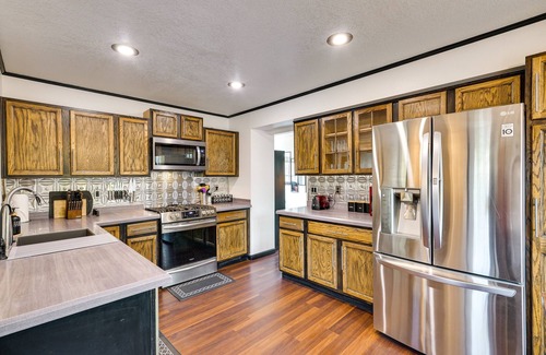 Fountain Casa | Fountain Retreat w/ Private Hot Tub & Fire Pit