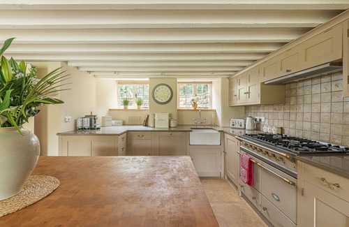 Burford Cabaña | Four bed Cotswold holiday cottage - Greenview Cottage