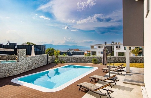Zidarici Apartamento | Apartamento de cuatro habitaciones con una terraza Vantacici, Krk (A-21738-a)