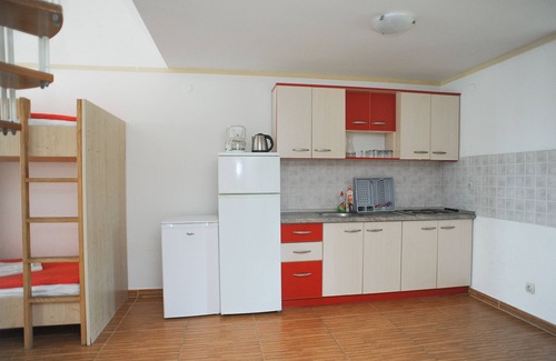 Caska Apartamento | Apartamento de cuatro habitaciones con terraza y vista al mar Caska, Pag (A-3085-d)