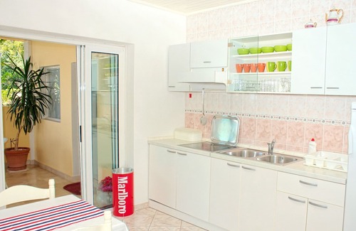 Zivogosce Apartamento | Apartamento de cuatro habitaciones con terraza y vista al mar Zivogosce - Porat, Makarska (A-2733-a)