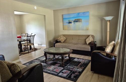 Sterling Heights Villa | Four Bedroom Family and friends cozy home
