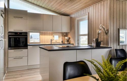 Bjerregard Strand Casa | Four-Bedroom Holiday Home In Hvide Sande