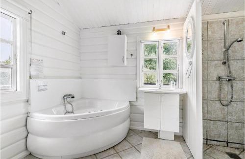 Bønnerup Strand Casa | Four-Bedroom Holiday Home In Glesborg